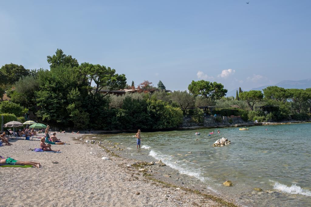 Camping La Rocca Manerba del Garda Exterior photo